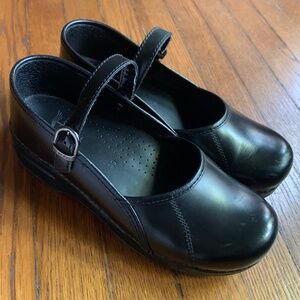 Dansko Mary Jane clogs, black, Women's size 39 / 8.5